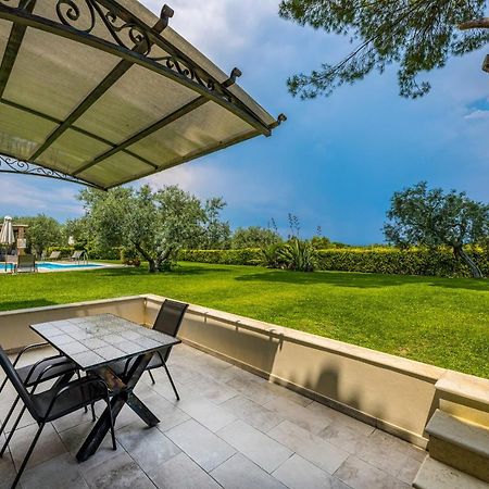 Mediterraneo Luxury Suites Halkidiki Vourvourou Buitenkant foto