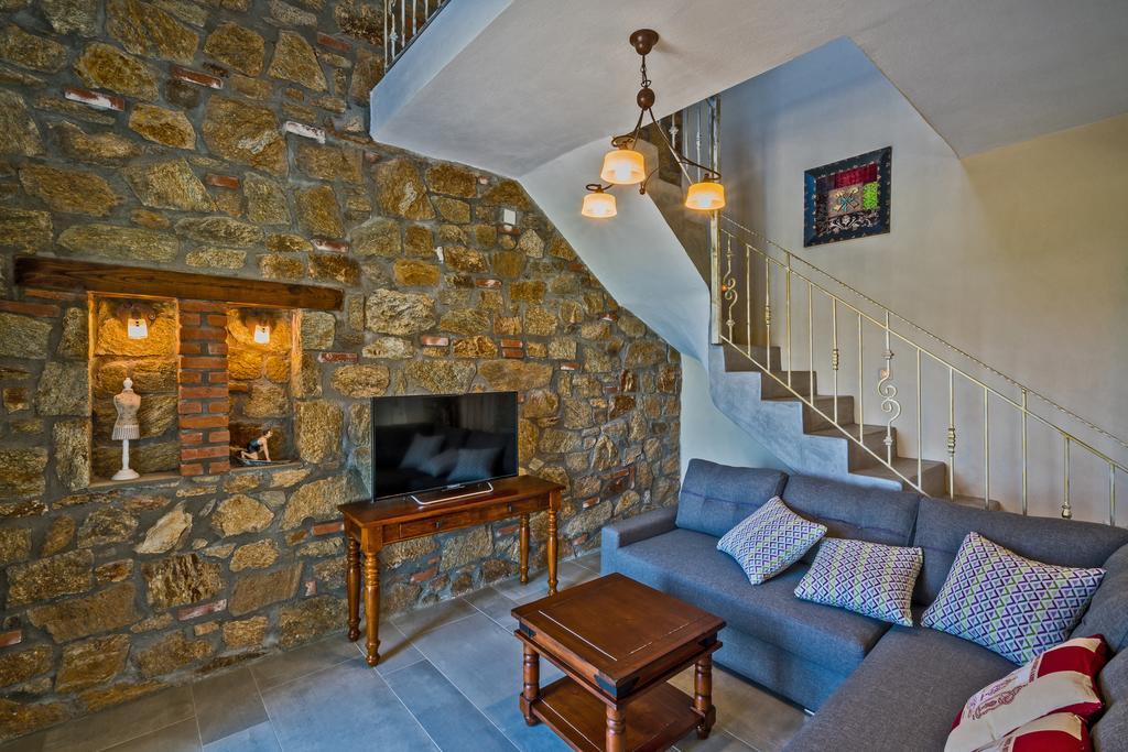 Mediterraneo Luxury Suites Halkidiki Vourvourou Buitenkant foto