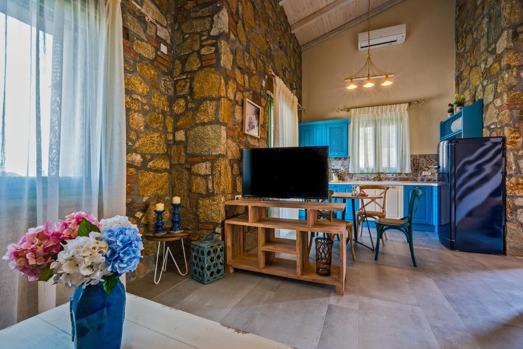 Mediterraneo Luxury Suites Halkidiki Vourvourou Buitenkant foto