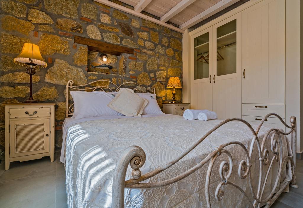 Mediterraneo Luxury Suites Halkidiki Vourvourou Buitenkant foto