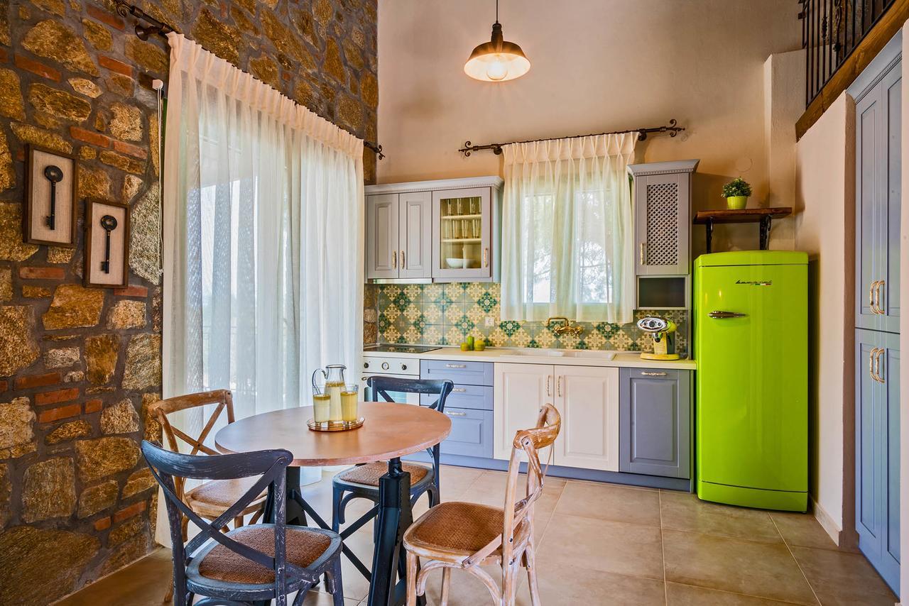 Mediterraneo Luxury Suites Halkidiki Vourvourou Buitenkant foto