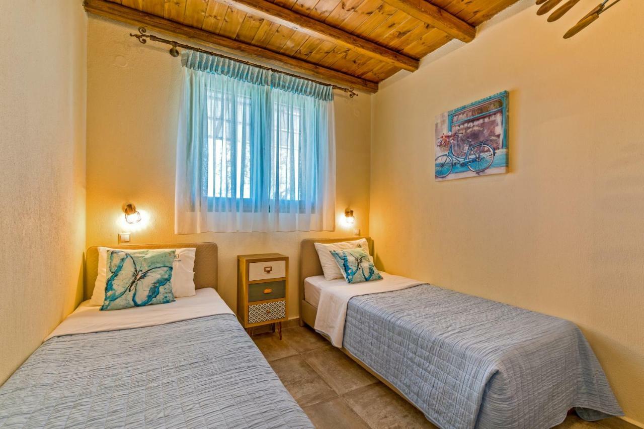 Mediterraneo Luxury Suites Halkidiki Vourvourou Buitenkant foto